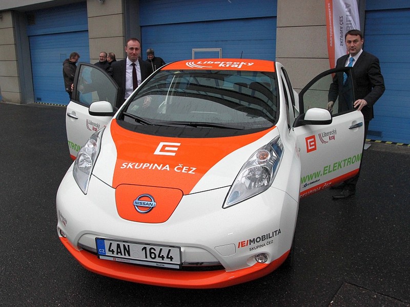 Pod Ještědem fandí elektromobilům